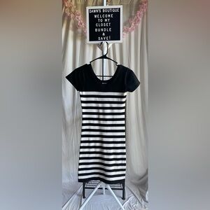 Seductions black/ white vintage dress